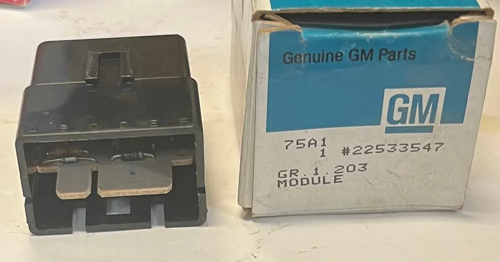 Begränsat antal Kylvätskenivåindikatormodul GM 1986-1993 GM 22533547 NOS