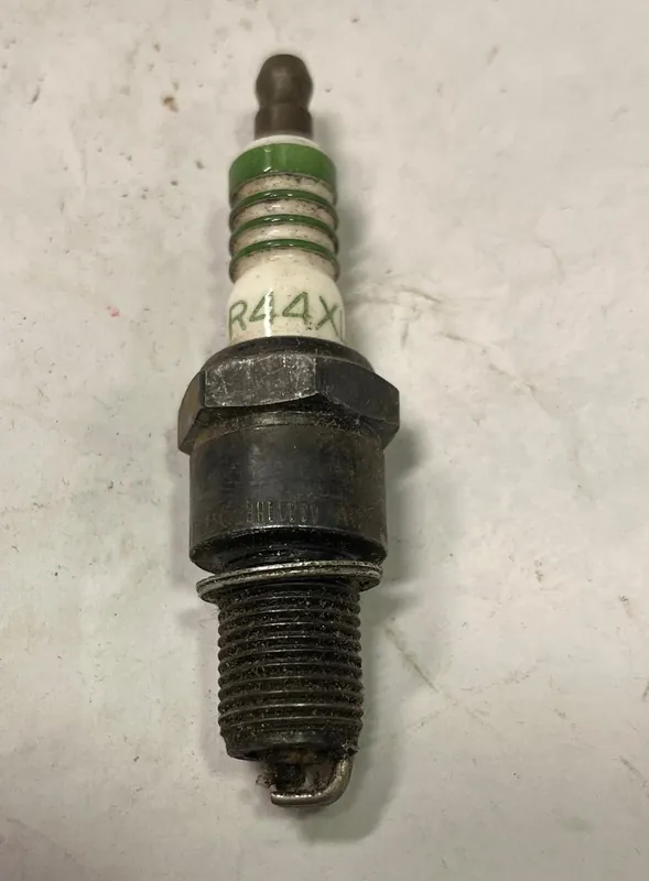 Tändstift GM Ford Chrysler mfl 1949-92 , AC Delco R44XLS Premium