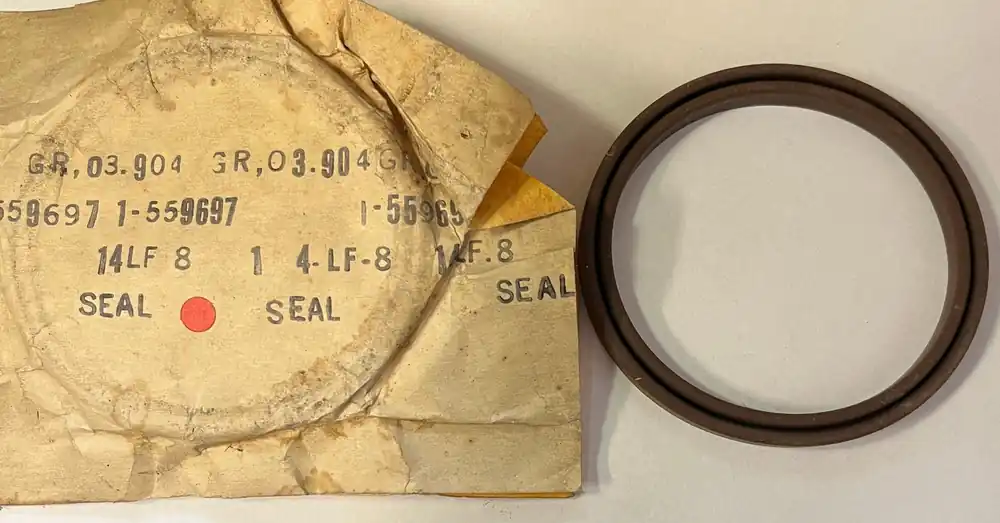 Erbjudandepris O-ring tätning dieselpump adapter mot insug 5,7L GM 1979-1985 , GM 559697 NOS