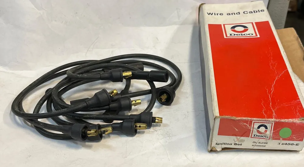 I lager Tändkabelsats 230-250-292cui GM Ford 1957-76, Delco gr.2.239 6298659