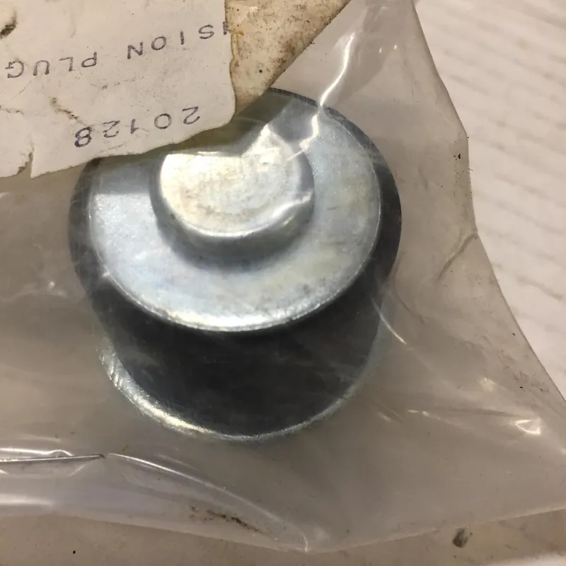 NOS Expansionsplugg 1-3/8″ (Gummi/Plåt) – Snabbmonterad Rea