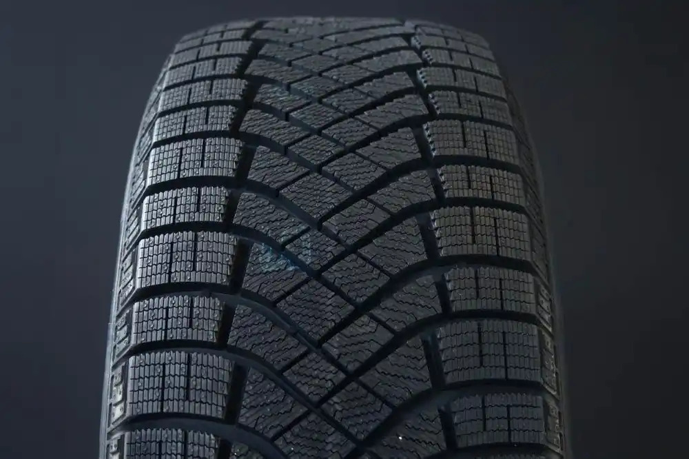 Populär 205/55R16 PIRELLI WINTER ICE ZERO FRIKTION DOT2022