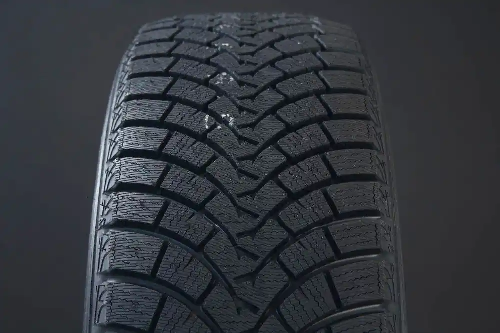 Beställ nu 215/60R16 FALKEN WINTERPEAK F SNOW 1 FRIKTION