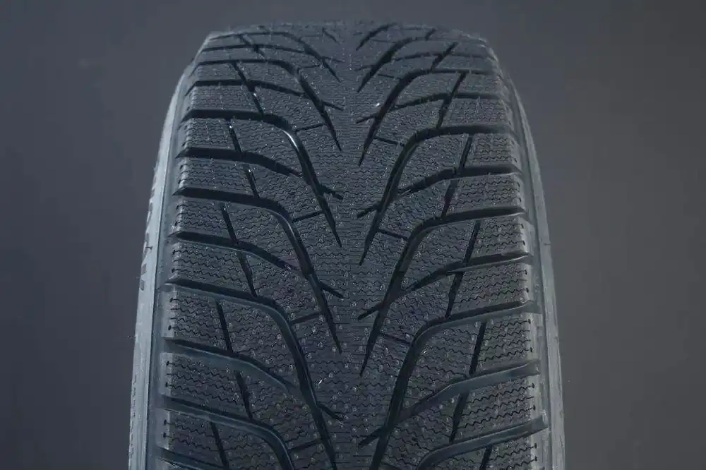 Utförsäljning 215/65R16 HANKOOK WINTER I*CEPT IZ3 W636 FRIKTION