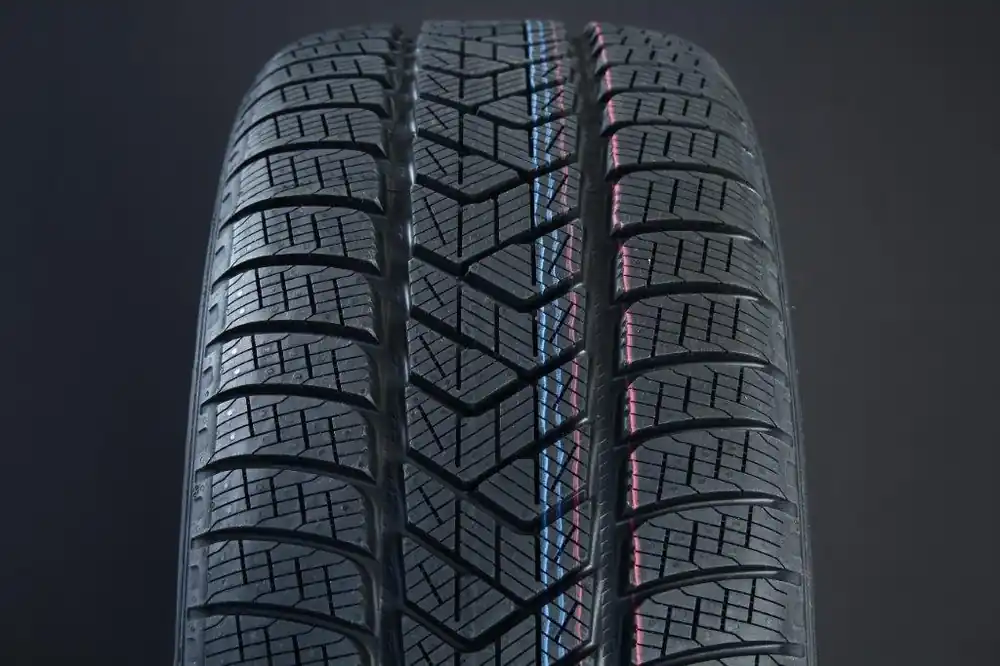 215/65R17 PIRELLI SCORPION WINTER FRIKTION Reapris