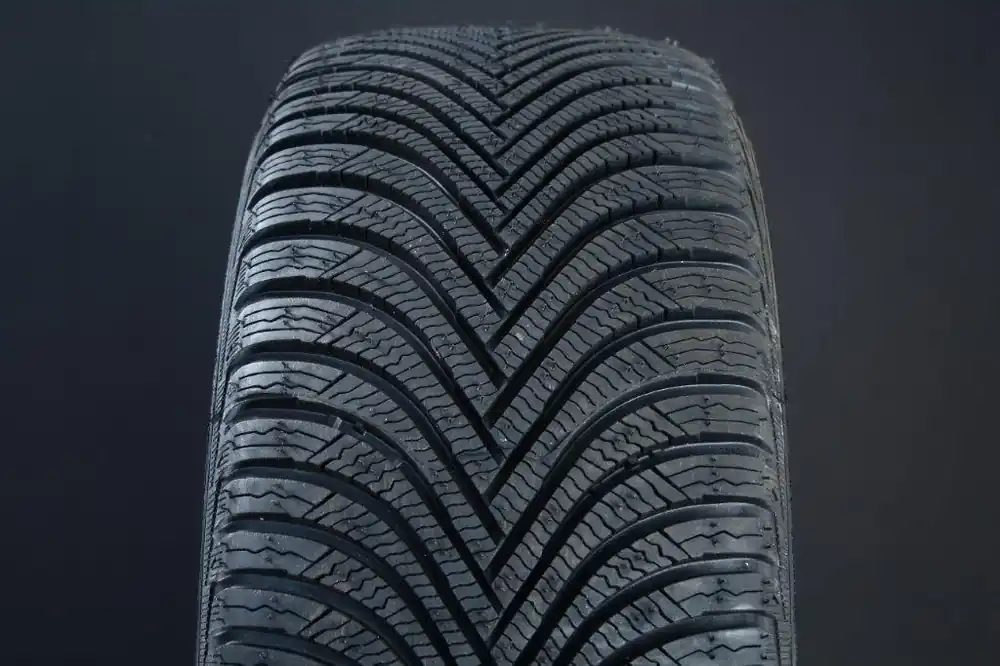 Köp online 225/55R17 MICHELIN ALPIN 5 FRIKTION